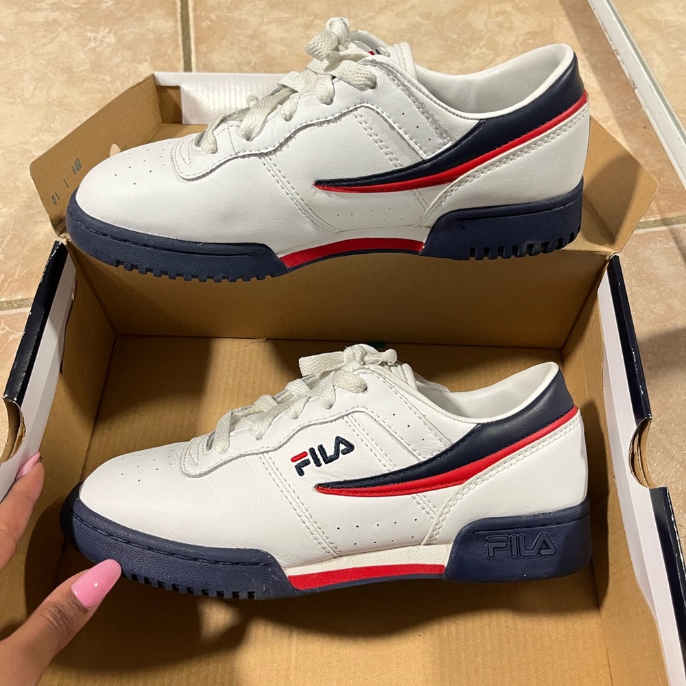FILA Original Fitness. 150 WHITE / NAVY / RED. Good condition, slightly worn.